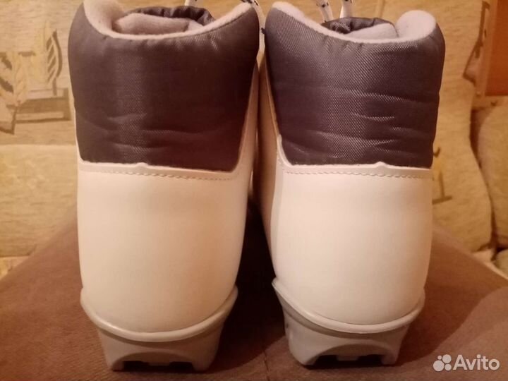 Лыжные ботинки 34