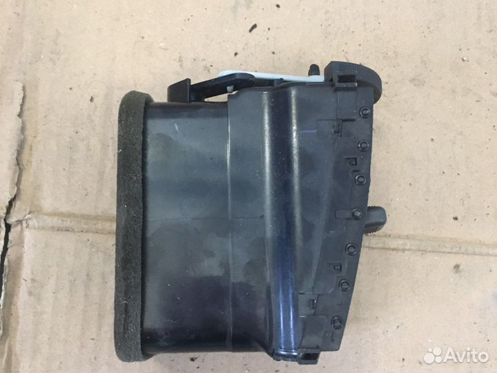 Дифлектор воздушный правый Toyota 4Runner (2592)