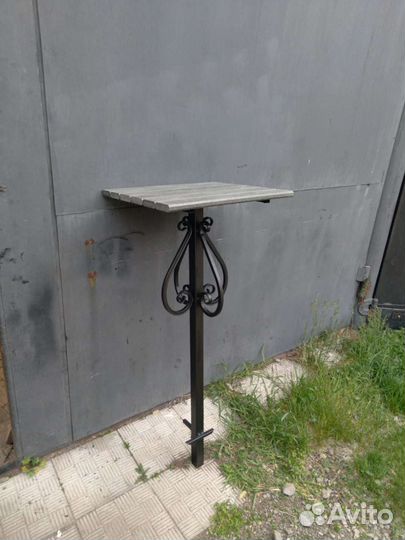 Ритуальные уголки столики скамейки