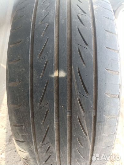 Bridgestone Sporty Style MY-02 215/50 R17