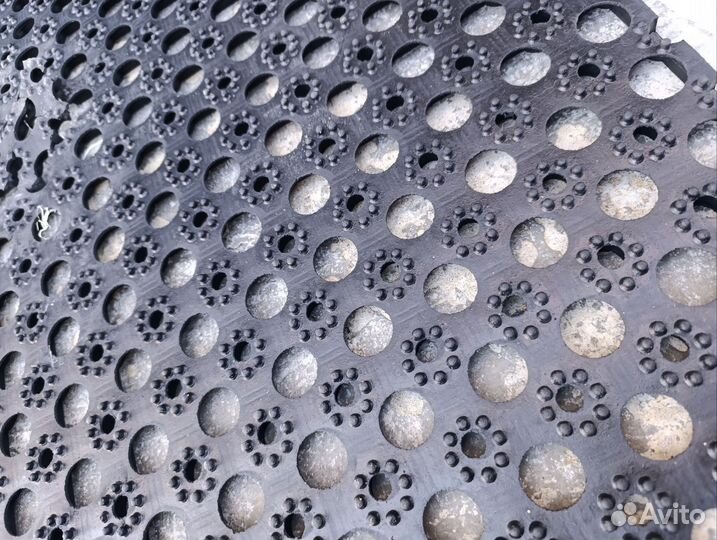 Коврики придверные новые с мал деффектами