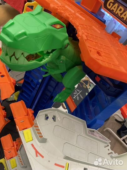 Hot wheels тирекс гараж парковка