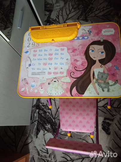 Детский стол и стул