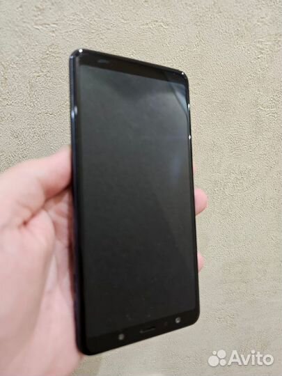 Samsung Galaxy A7 (2018), 4/64 ГБ