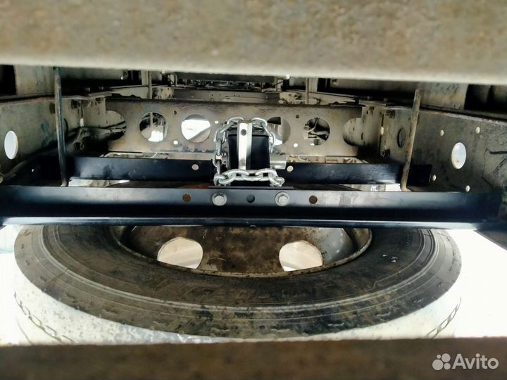 Держатель запасного колеса