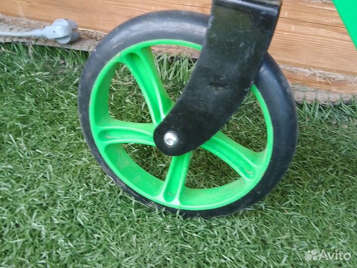 Самокат детский катался мало састояние отличное
