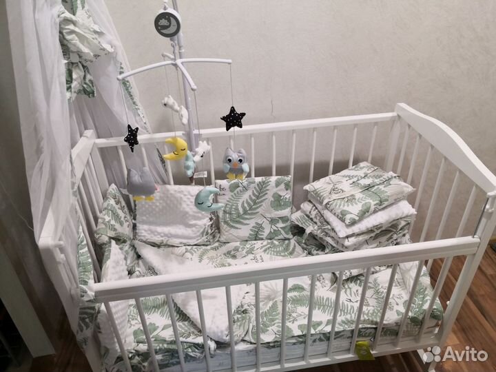 Бортики в кроватку и мобиль