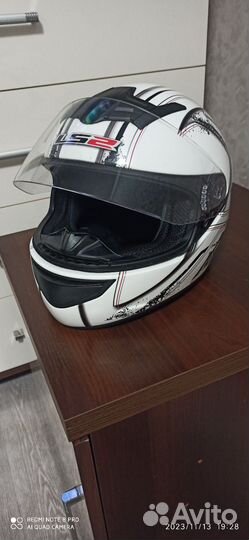 Мотоциклетный шлем