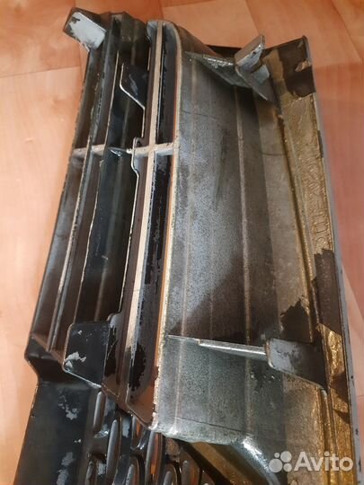 Решетка радиатора toyota carina