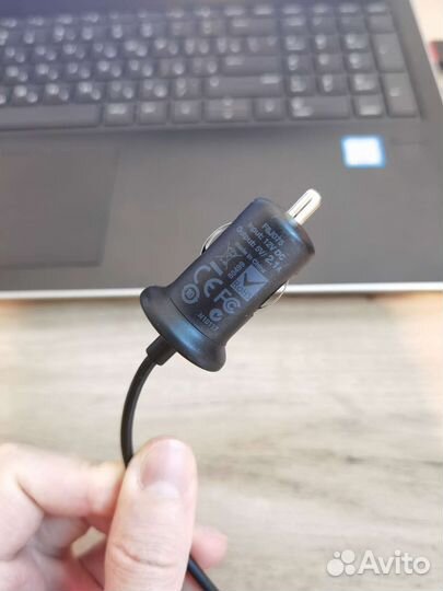 Автомобильное зарядное устройство для iPhone