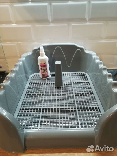 Лоток для собак со столбиком