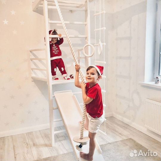 Шведская стенка с балконом