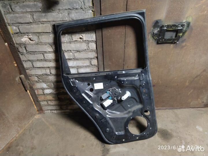 Стеклоподъемный механизм зад. лев. VW Touareg 03-1