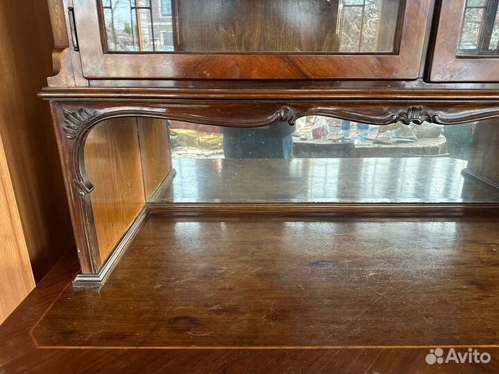 Антикварный буфет сервант