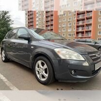 Kia Ceed 1.6 AT, 2008, 210 000 км, с пробегом, цена 635 000 руб.