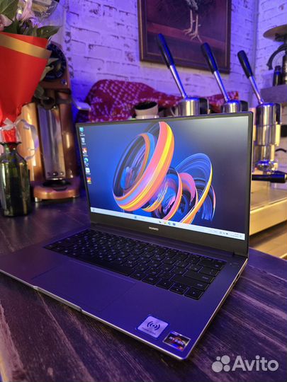 Huawei MateBook 14 (Ryzen7/8/512/Vega10)