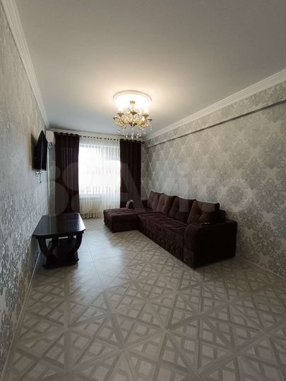 2-к. квартира, 80 м², 3/10 эт.