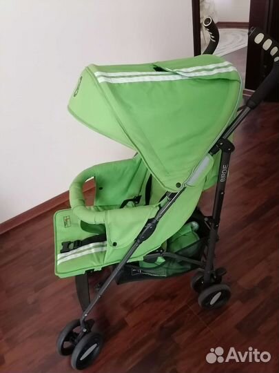 Прогулочная коляска трость