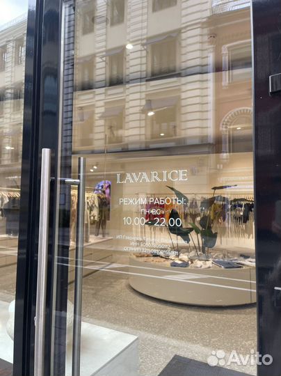 Изготовление наклеек на самоклеющейся пленке