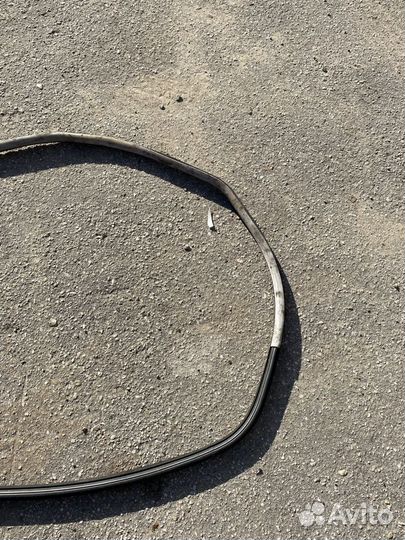 Уплотнитель передней правой двери VW New Beetle A4