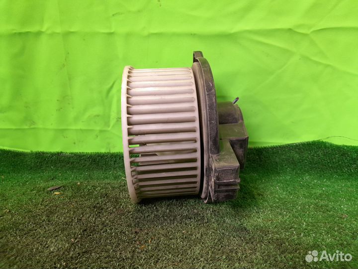 Мотор печки Mazda 6