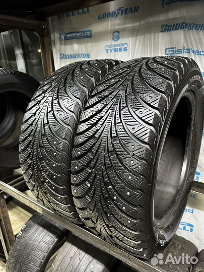 Sava Eskimo Stud 215/55 R16 97T