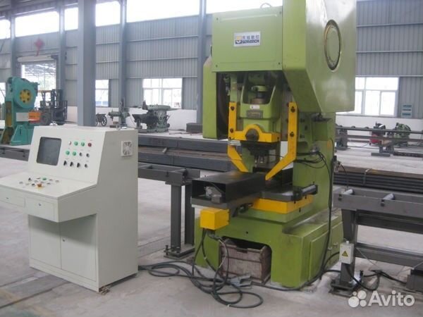 Полуавтоматическая линия для пробивки отверстий