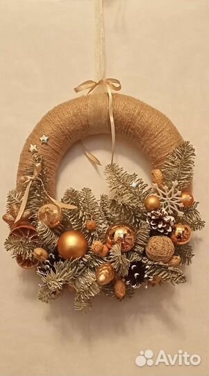 Новогодний венок ручной работы