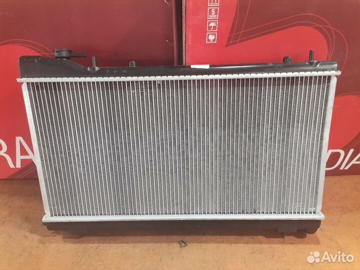 Радиатор двс Subaru Impreza GC1