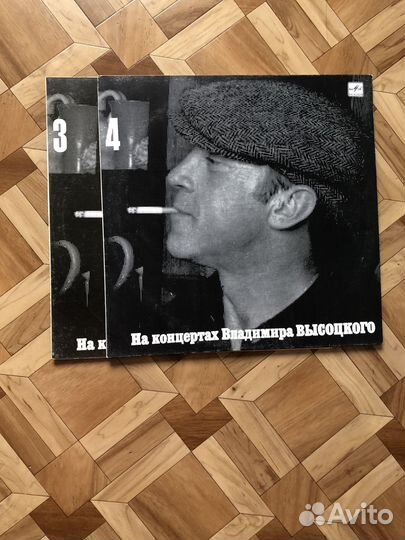 Виниловые пластинки на концертах высоцкого