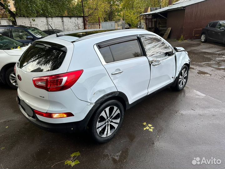 Kia Sportage 2.0 AT, 2012, битый, 167 000 км