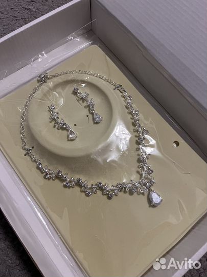 Комплект Колье и серьги