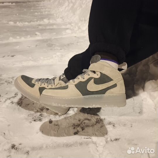 Зимние Nike Air Force 1 Mid reigning champ 41,44EU