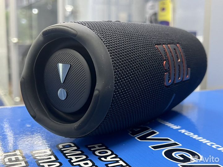 JBL Charge 5 Black новая