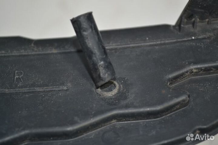 Накладка переднего бампера, правая mercedes-benz A