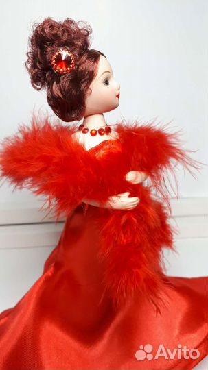 Кукла фарфоровая коллекционная