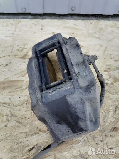 Суппорт передний левый Kia Quoris KH G8BE 2015