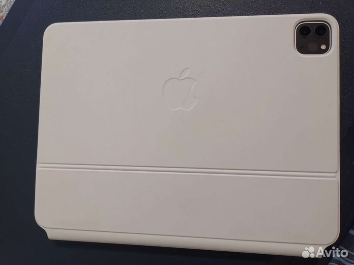 Apple iPad Pro, 11, 256 гб. + Magic Keyboard