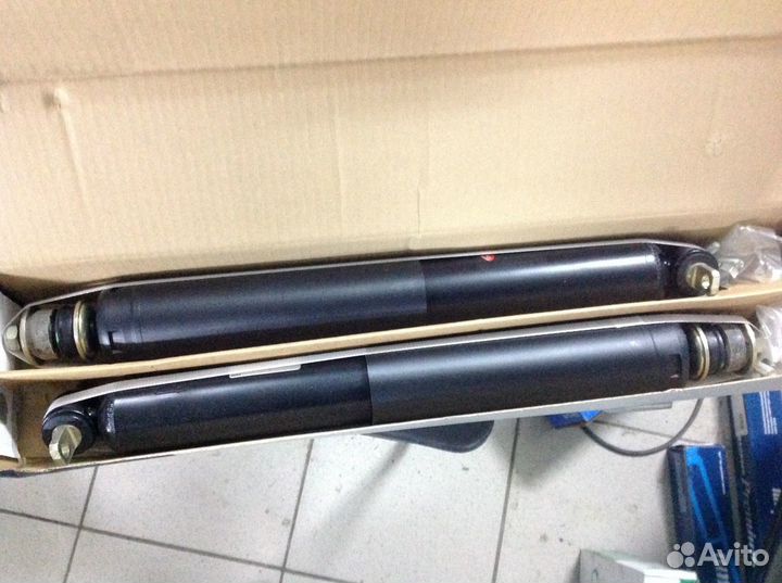 Амортизаторы передние Jeep Grand Cheroke