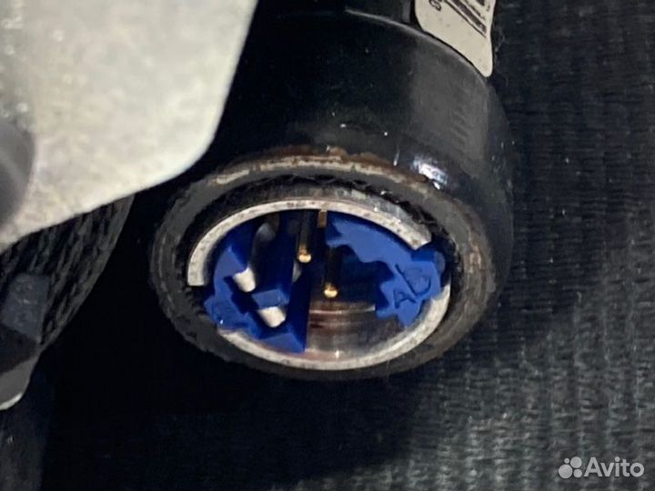 Ремень безопасности передний правый Skoda Superb