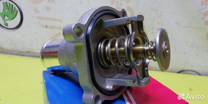 Термостат новый Chevrolet Cruze Opel Astra V