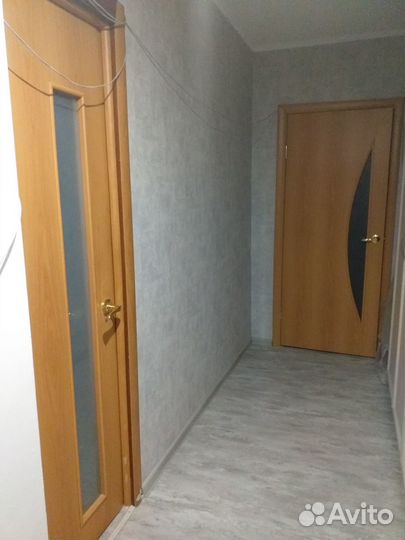 Межкомнатные двери бу с коробкой 80 и 60см