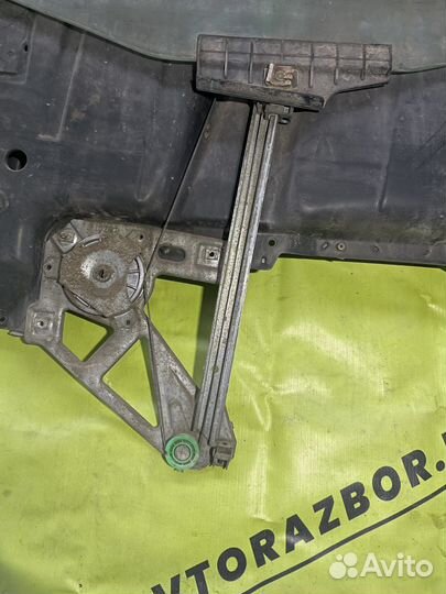 Задний стеклоподъемник audi a6 c4