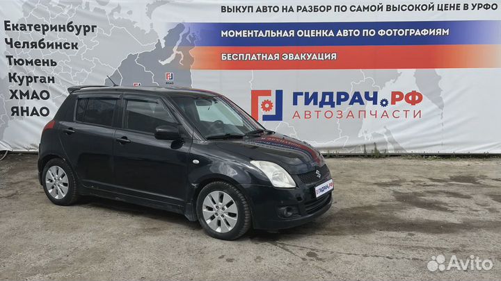 Замок двери задней правой Suzuki Swift (RS) 82301