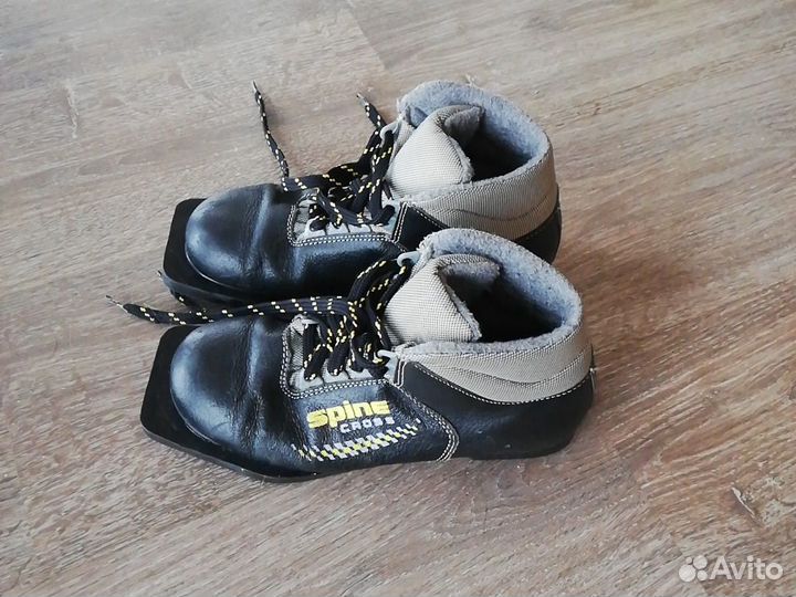 Лыжные ботинки 36 размер