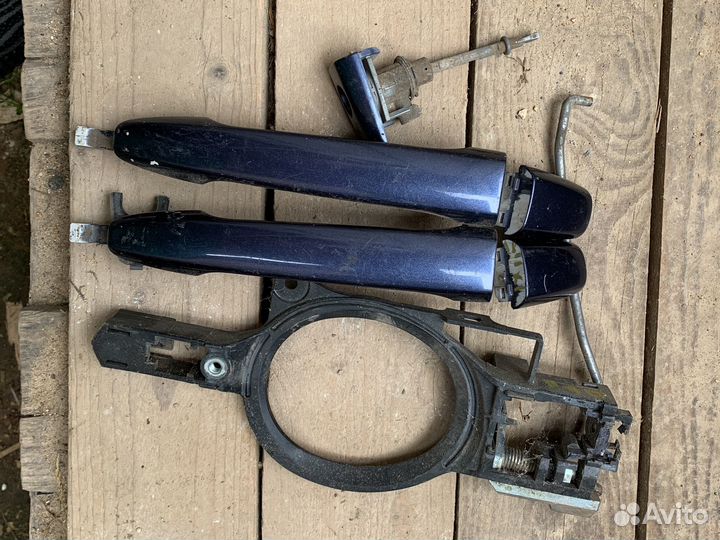 Ручка двери lancer 10