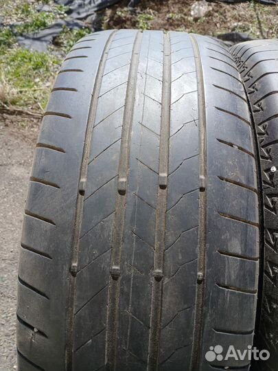 Bridgestone Alenza 001 225/65 R17