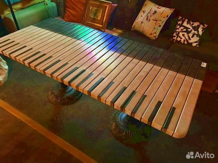 Стол обеденный 