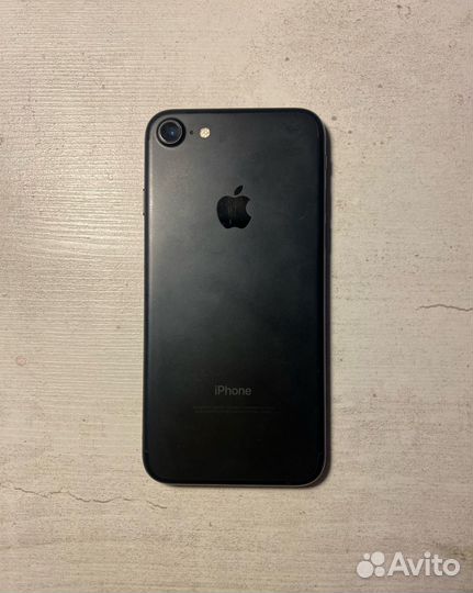 iPhone 7, 32 ГБ