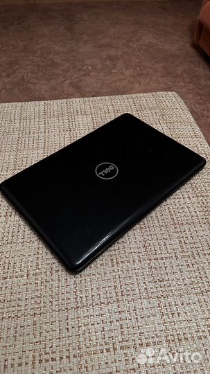 Ноутбук Dell inspiron